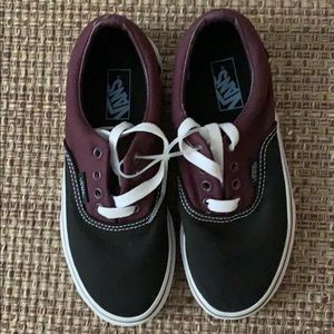 NEW Kids Vans shoes US size 13